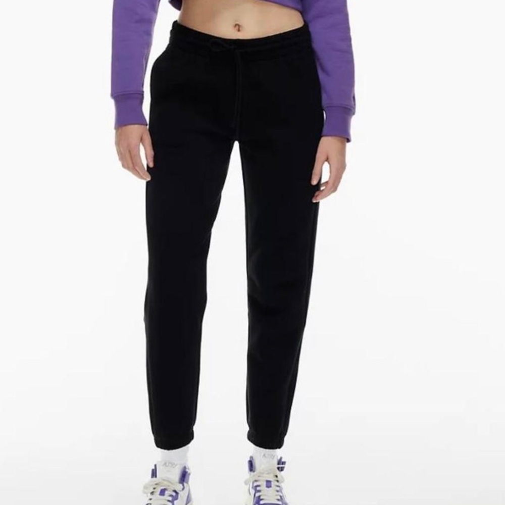 Aritiza TNA perfect sweat pants size small in black